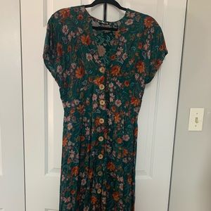 Nostalgia - Floral Maxi Dress